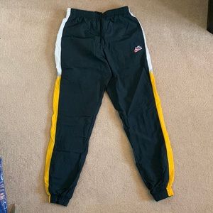 Nike Heritage Jogger Pants